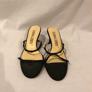 🛍 Sam & Libby black sandals size 7